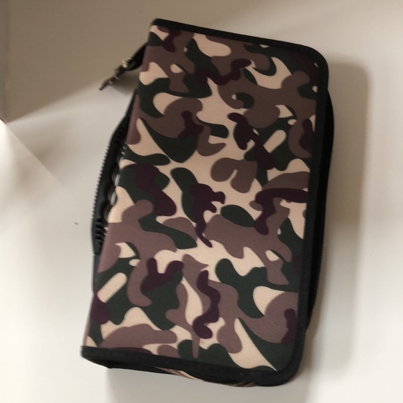 💥Host Pick💥 - Case for CDs or DVDs - Picture 13 of 16